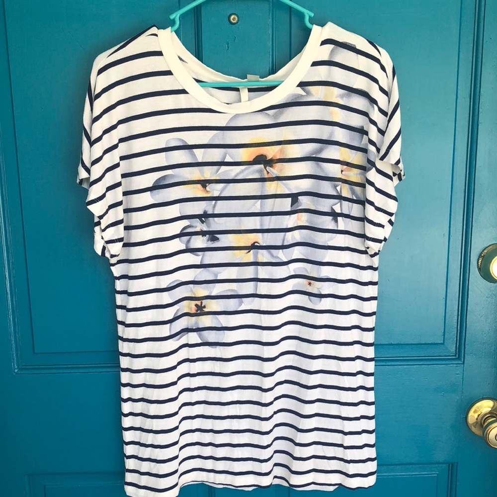 Gently worn Lauren Conrad shirt